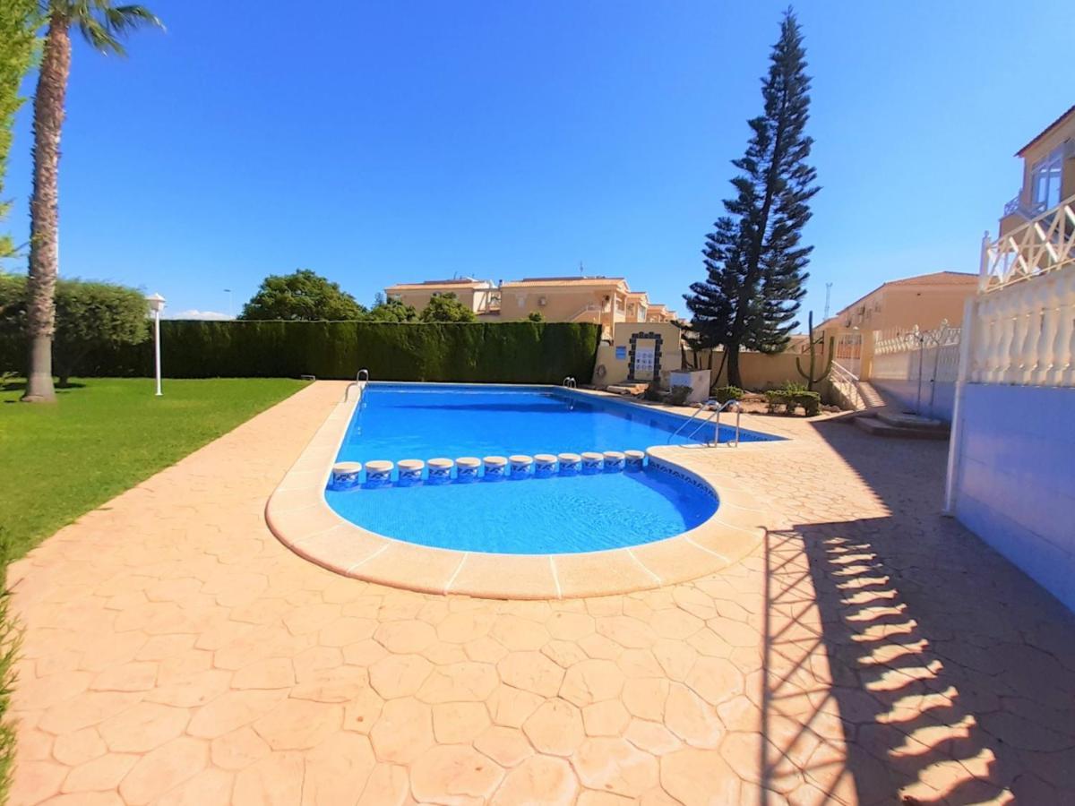 Apartment Casa Alegria With Pool Torrevieja